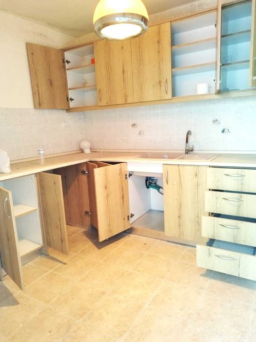 Продава се 2 ет. къща 195 м2 и двор 200 м2 в Сохос, Северна Гърция