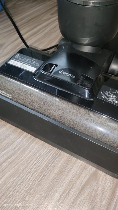 Продам вертикальный пылесос