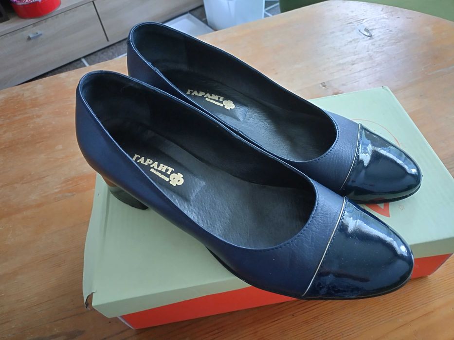 Продавам обувки и сандали