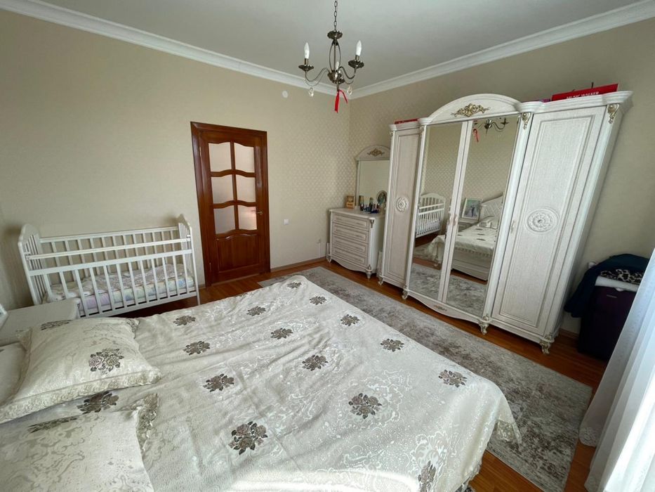 Продам спальный гарнитур