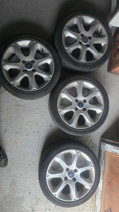 Set Jante Ford aliaj 16" design cu 7 spiţe,pentru anvelope 195/45 R16