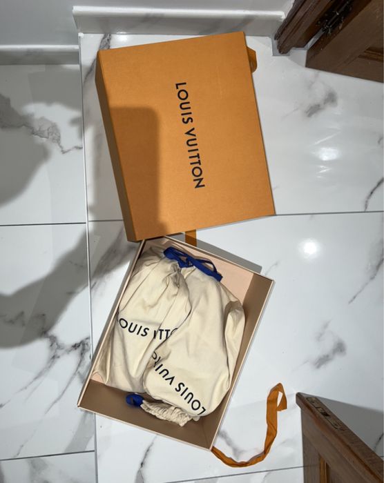 Louis Vuitton Trainers 43