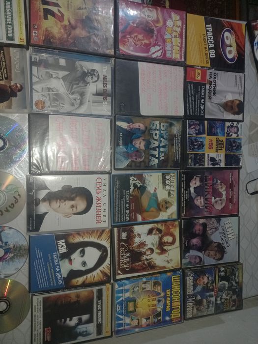 Продам DVD диски с фильмами