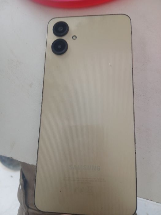 Самсунг А06.128 гига