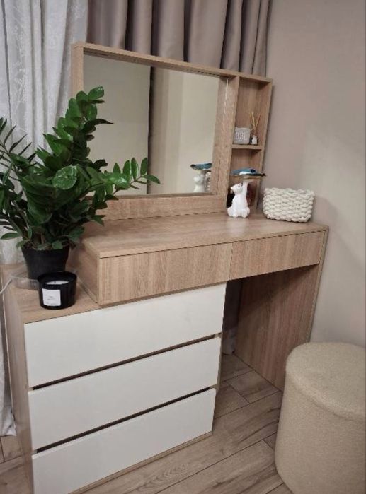 Туалетный столик