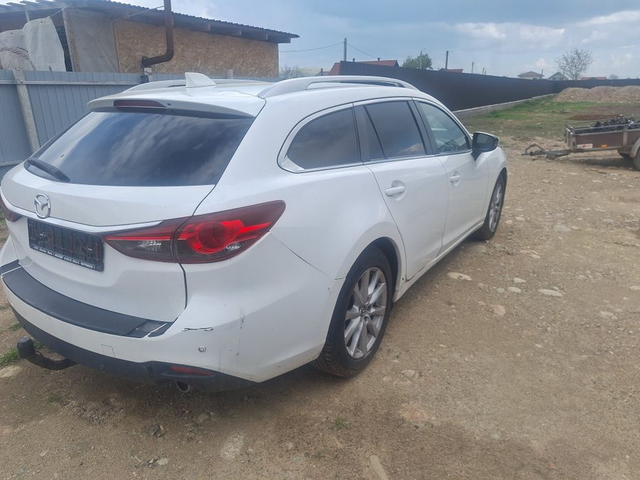 Usi Mazda  6 an 2015 break culoare alb