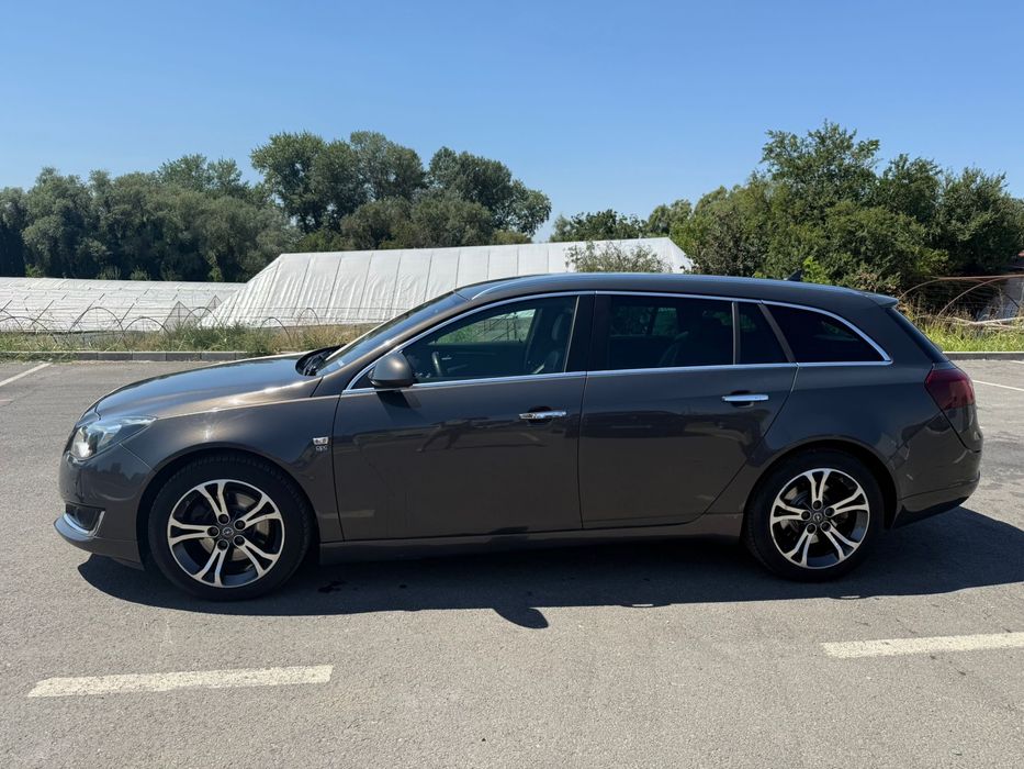 Opel Insignia Sports Tourer 2.0 BiTurbo 4x4 Automat 2014 Full Option 250.000 km