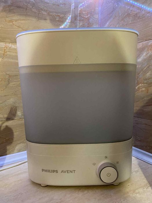 • Електрически стерилизатор Philips Avent, с функция изсушаване