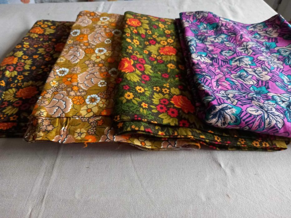 Качествени български платове , кърпи за глава и дом.престилки