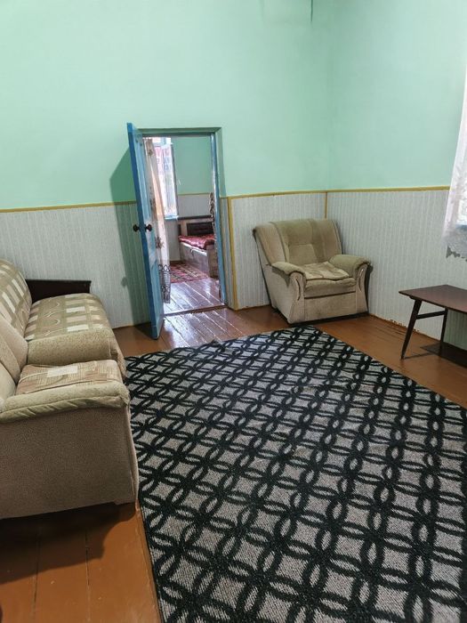 Продается квартира в общем дворе