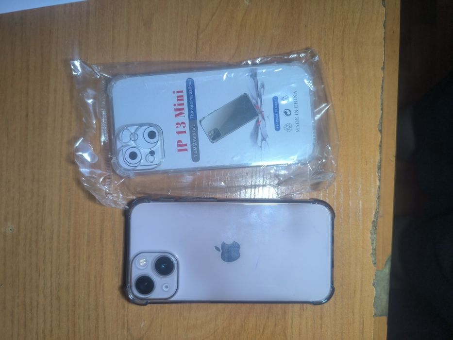Продам айфон  13 мини срочно