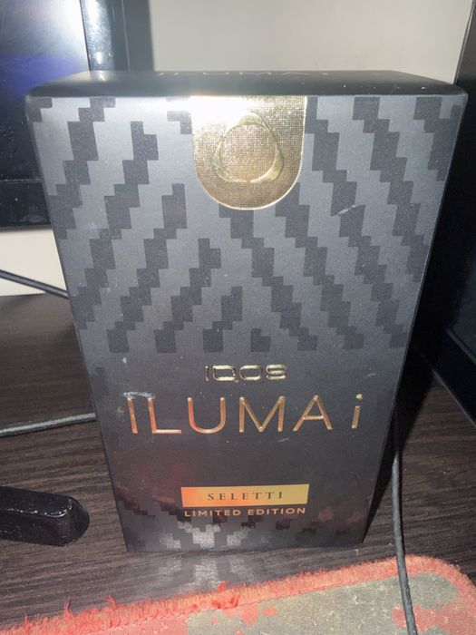 IQOS ILUMA i x Seletti
