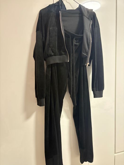 Дамски плюшени комплекти