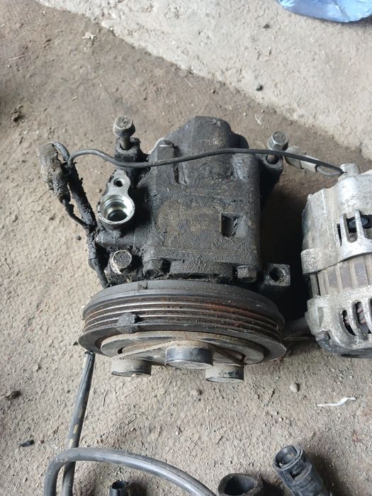 Запчасти мазда фамилия