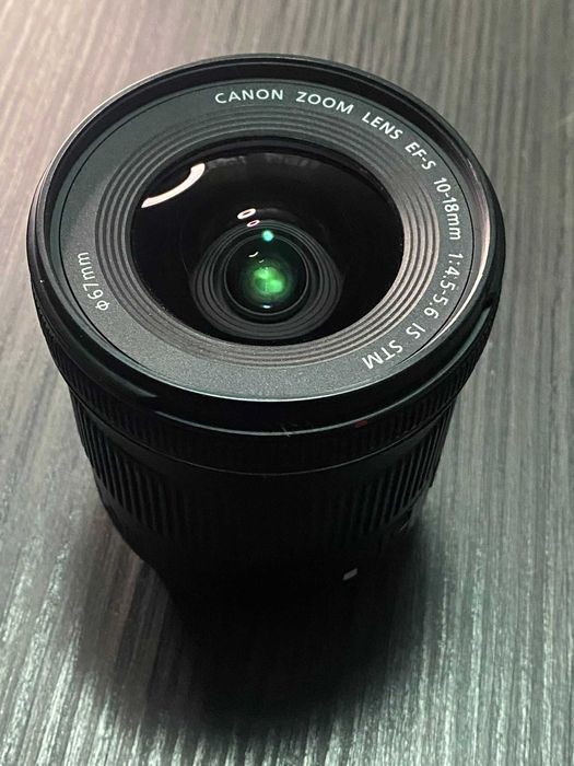 Vând Canon 2000D + 2 obiective