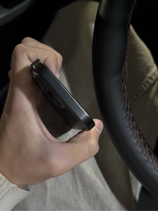 iphone 15 pro в идеальном состояний
