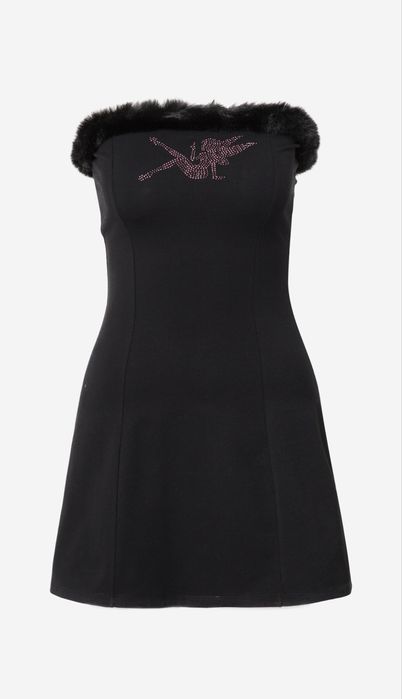 Къса черна рокля – елегантна и стилна!