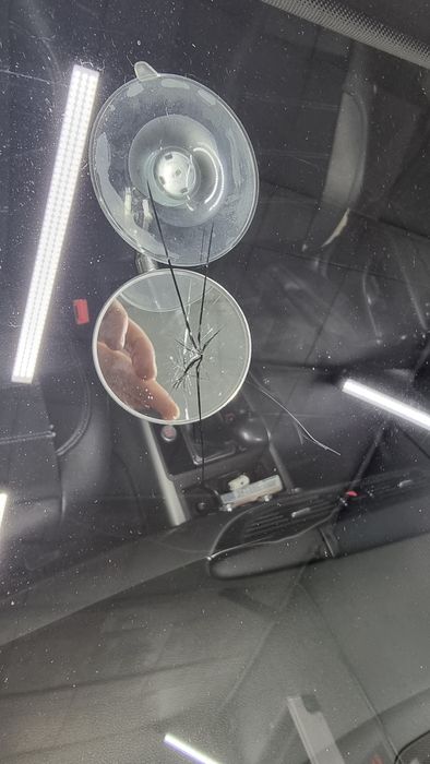 Reparatii parbrize fisuri ciobituri crapaturi, si la domiciliu