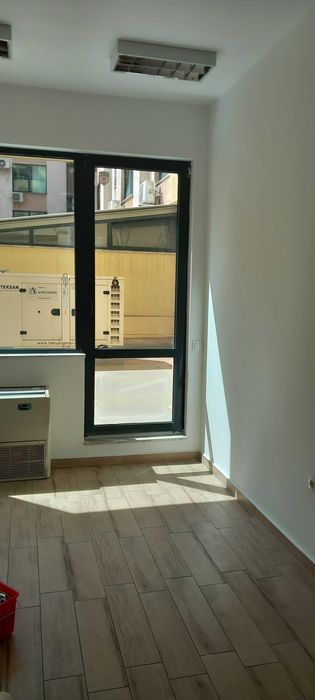 Дава се под наем Магазин в София, Зона Б-18 - 130 кв.м за 1250 € - Снимка #2