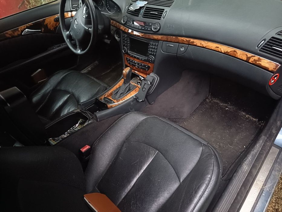 На части E320 4matic  бензин автомат 2004г 224кс