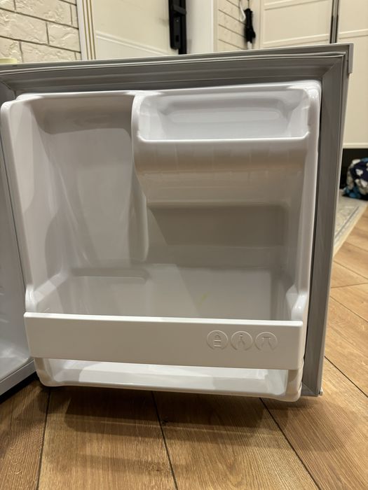 Продам холодильник маленький