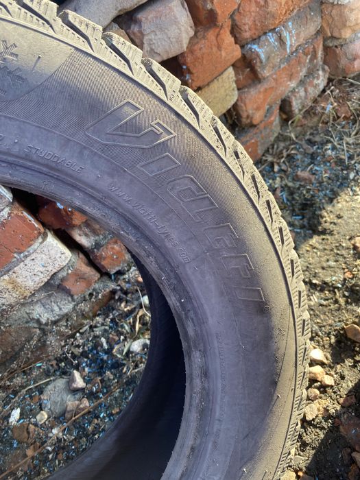 Продам резину б/у зима 195/65/15