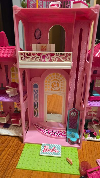 |Casa - Mega Bloks Barbie: Build 'n Style Luxury Mansion