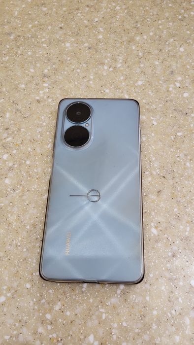 продам Huawei nova Y73