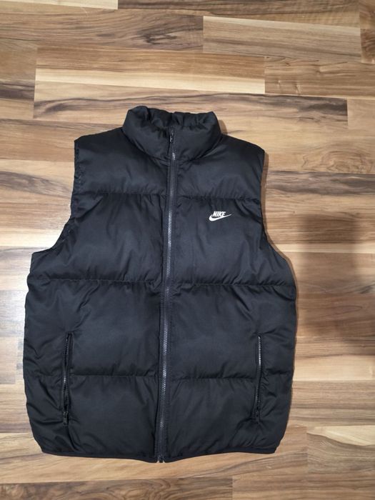 Оригинално елече на Nike