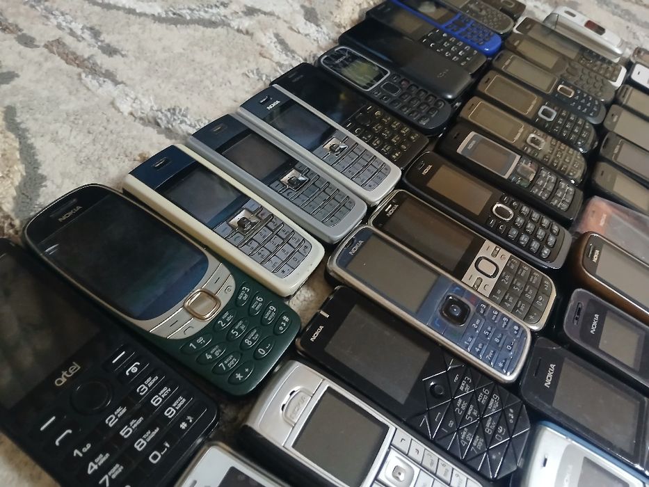 Assalom alekum Qadirdon Nokialar sotiladi Koleksya uchun 70tacha Tel