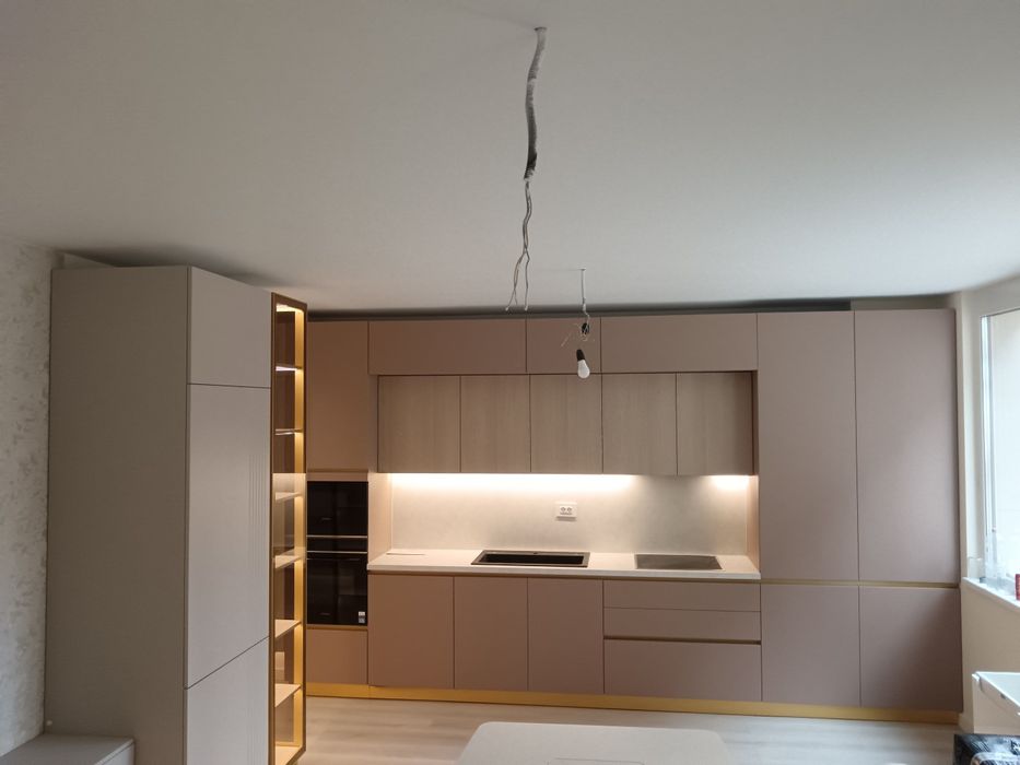 Montator mobila cu experienta