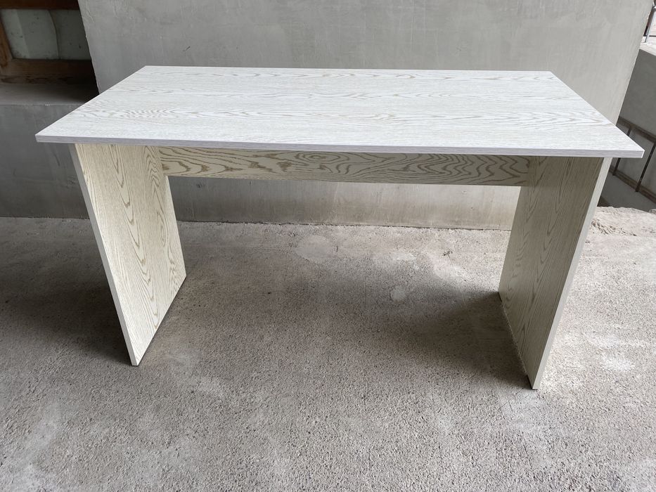 Письменный стол 400.000