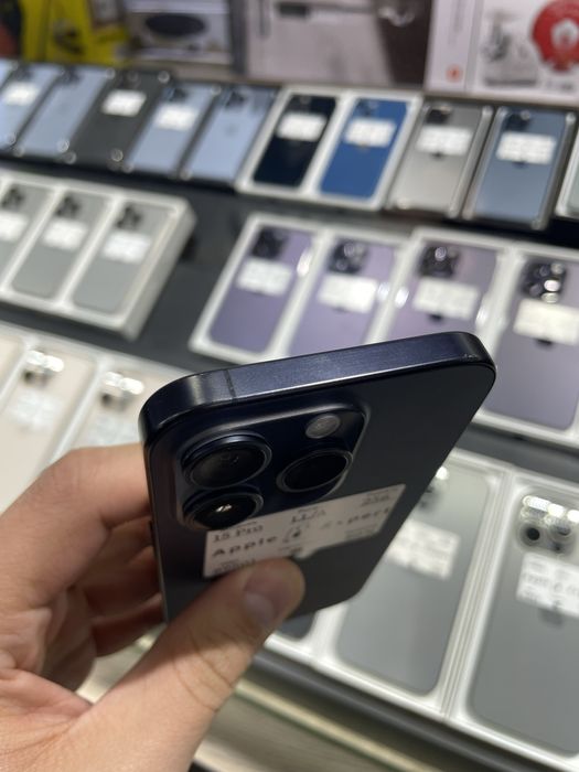 iPhone 15 pro 256 LL/A e-sim