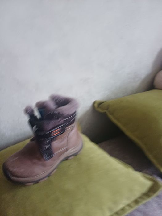 Продам зимние ботинки для мальчика