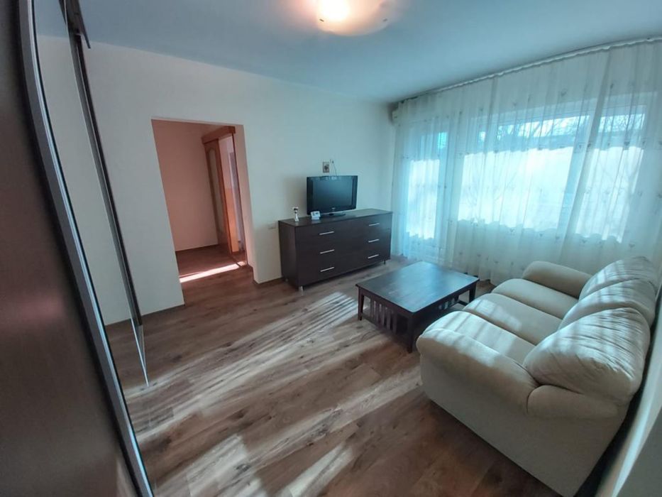 Închiriez apartament cu 2 camere oe termen lung