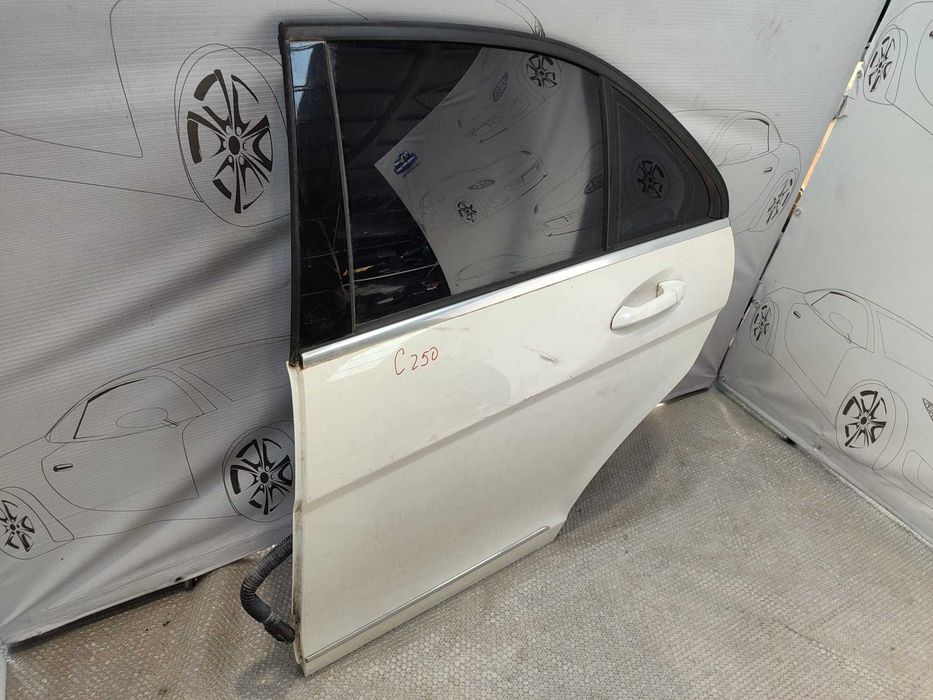 Ușă Spate Stânga Mercedes-Benz C-Class W204 Sedan Alb Cod Culoare 650 2011 / [2007-2014] / A2047302100 (1B)