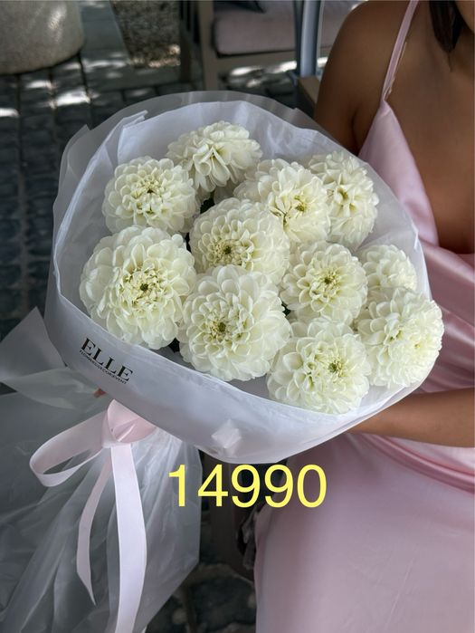 Букет гортензия, хризантема, розы