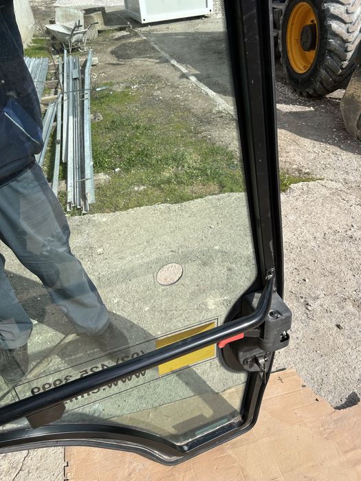 Jcb 4 cx предна лява врата