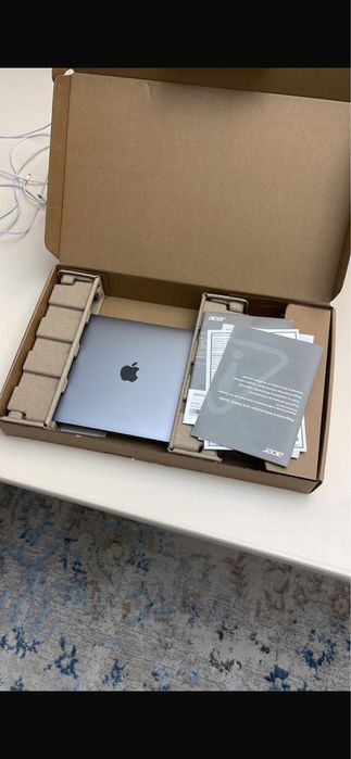 Продам MacBook Air M1, 8/512 ГБ
