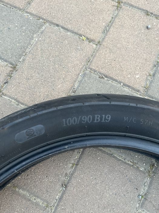Vand 2 anvelope moto: 100 90 19 si 150 80 16