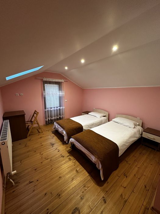 Дава се под наем Многостаен апартамент в с. Баня, Област Благоевград - 100 кв.м за 433.5 € - Снимка #1