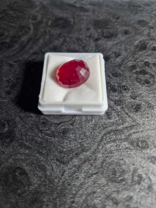 Natural Ruby (натуралний рубин)