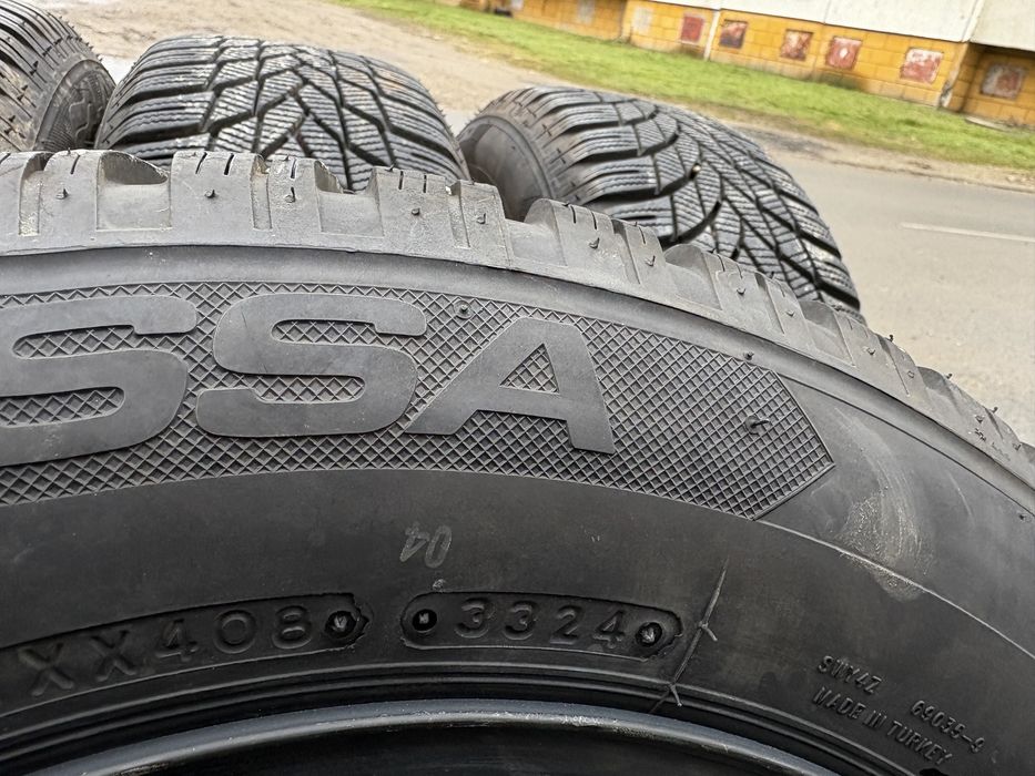 4бр. НОВИ зимни гуми с джанти  185/65 R15цола от Opel Corsa 4x100
