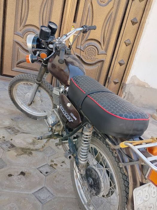 Motosiklni holati zo'r aybi yo'q indiskiy  motor balonlari yangi