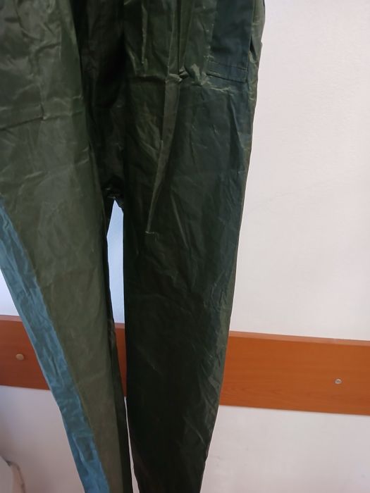 Непромокаеми панталони подходящи и за риболов