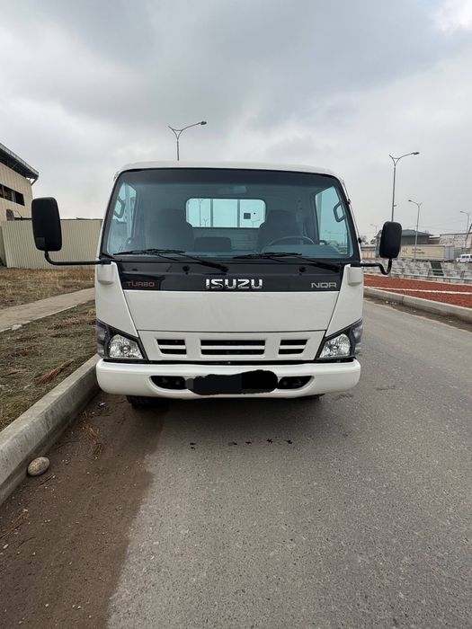 ISUZU sotiladi 2014yil 322.000km