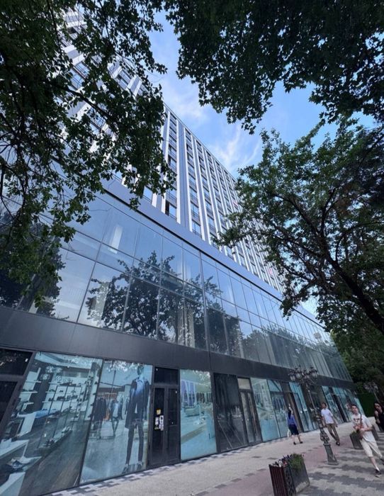 ЖК "Amir Temur" Remontsiz 130 m² 7-etaj 12- etajli bino SROCHNO
