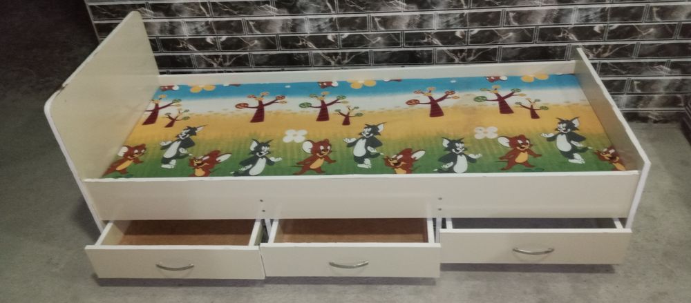 Мебель детская. Цена договорная. Уступлю. Доставка нету.