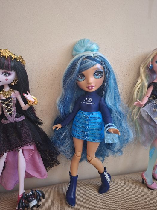 Monster High , Bratz , Rainbow High Кукли + лот дрехи