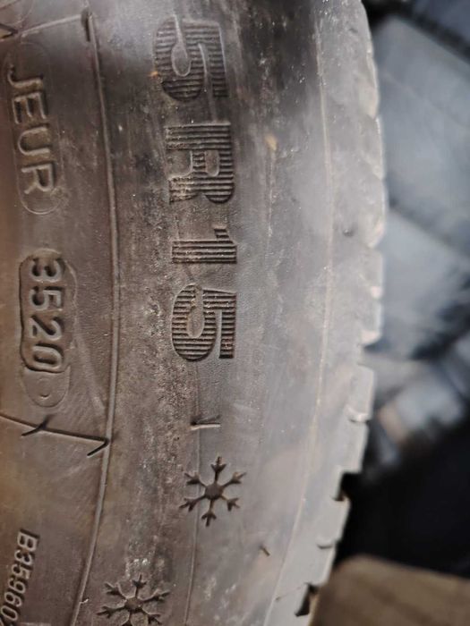 4бр.Зимни гуми 185/65/15 Dunlop Winter Response